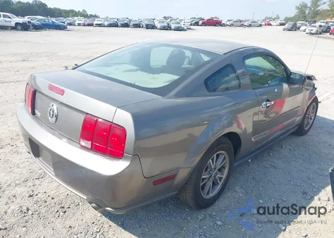 2005 Ford Mustang V6 Deluxe/V6 Premium из США, поврежденный, VIN 1ZVFT80N155201814